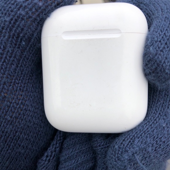 Apple AirPods gen 1 like new